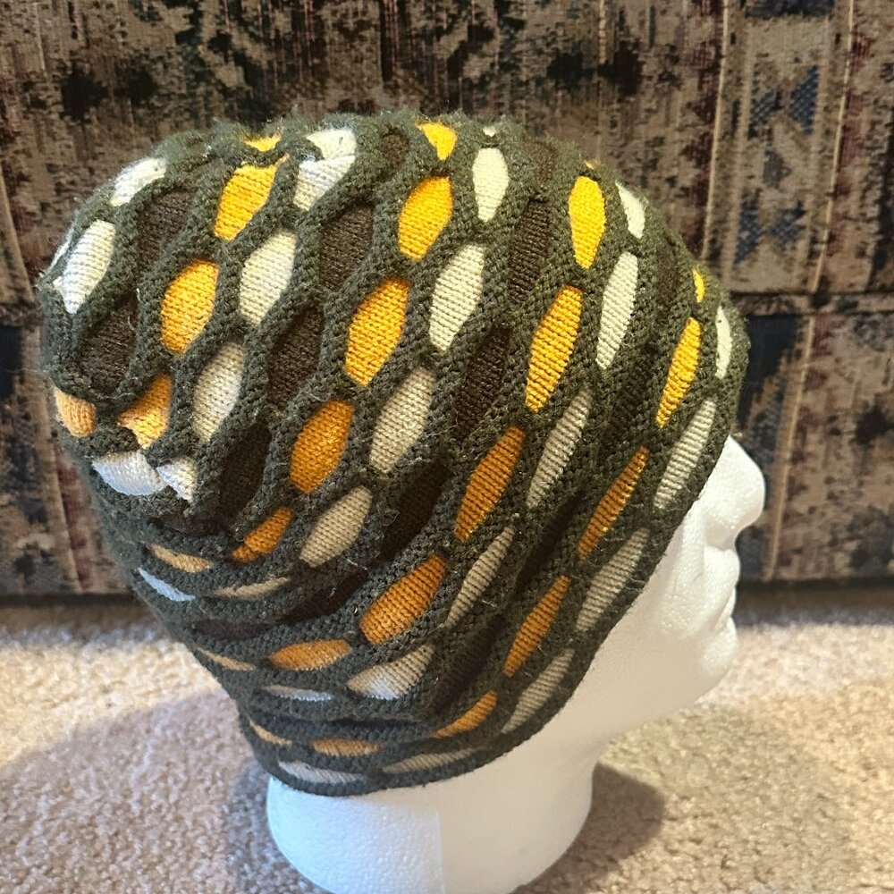 ATTABOYEDGE KNIT BEANIE W/ HONEYCOMB PATTERN - green, white, gray, yellow